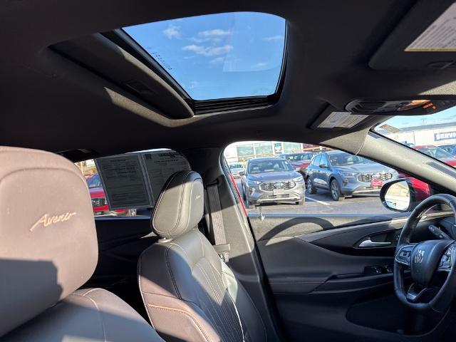 2024 Buick NV Avenir FWD