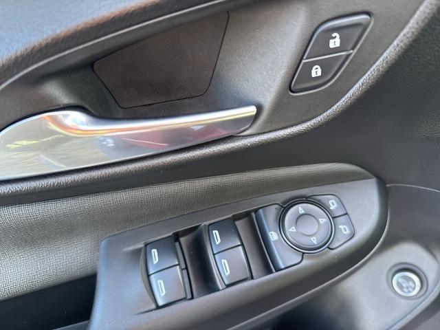 2024 Buick NV Avenir FWD