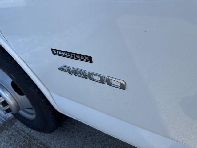 2025 Chevrolet Express Cutaway 4500 Van