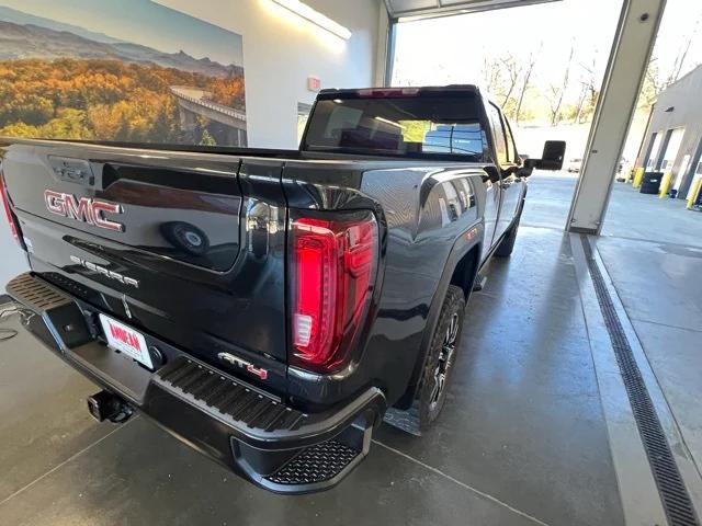 2023 GMC Sierra 2500HD 4WD Crew Cab Standard Bed AT4