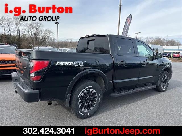 2020 Nissan TITAN Crew Cab PRO-4X 4x4
