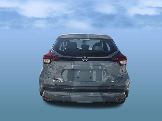 2023 Nissan Kicks SR Xtronic CVT