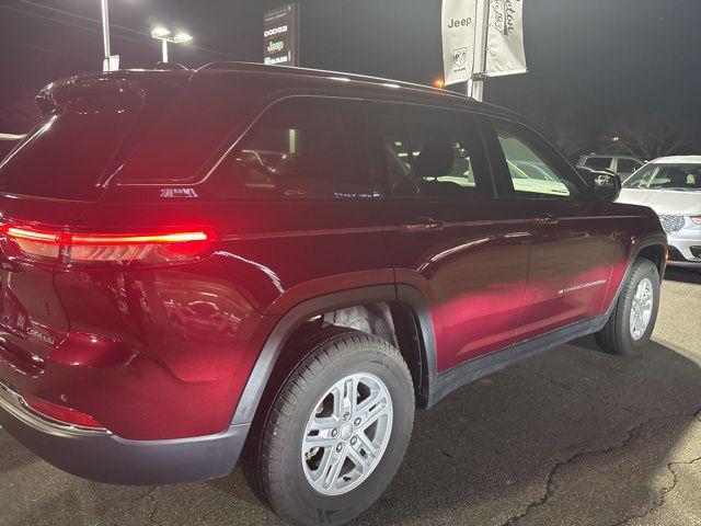 2023 Jeep Grand Cherokee Laredo 4x4