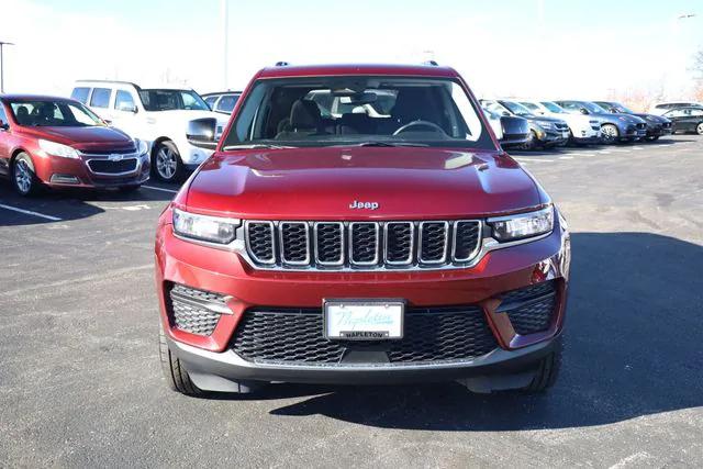 2023 Jeep Grand Cherokee Laredo 4x4