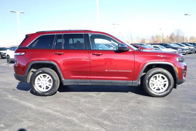 2023 Jeep Grand Cherokee Laredo 4x4