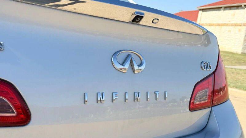 2011 INFINITI G25 Journey