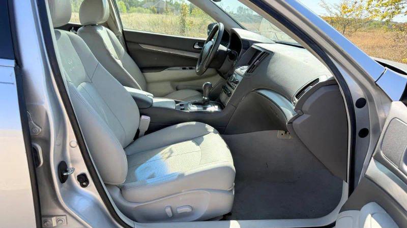 2011 INFINITI G25 Journey