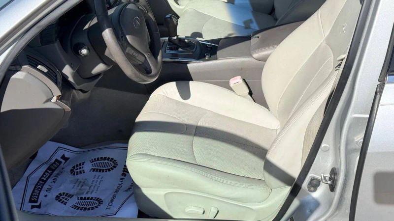 2011 INFINITI G25 Journey