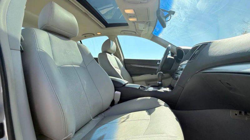 2011 INFINITI G25 Journey