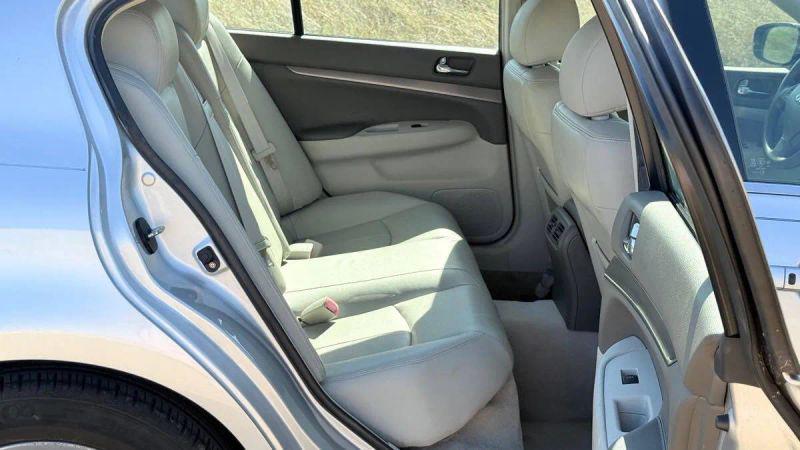 2011 INFINITI G25 Journey