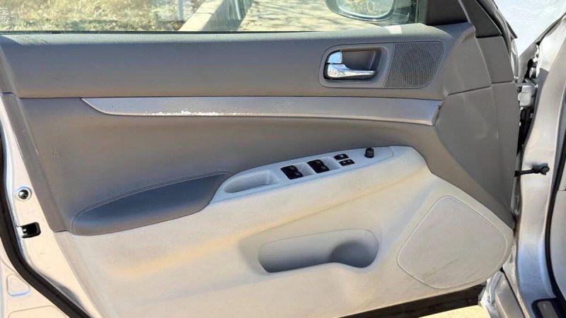 2011 INFINITI G25 Journey