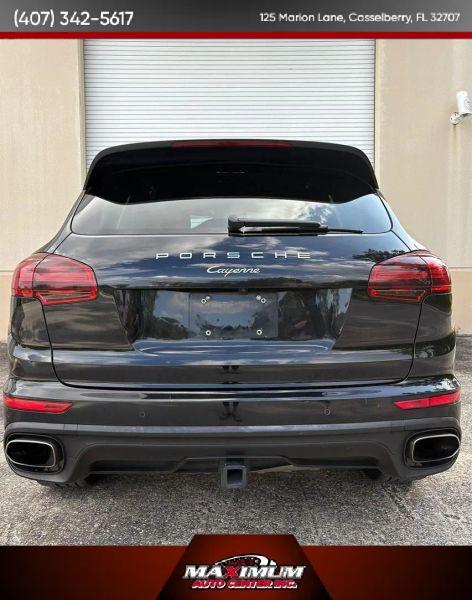 2016 Porsche Cayenne Base