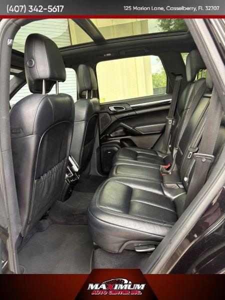 2016 Porsche Cayenne Base