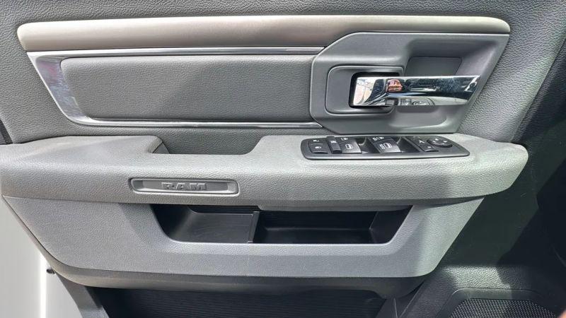 2017 Ram 1500 SLT