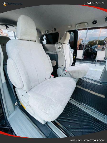2014 Toyota Sienna LE V6 7 Passenger Mobility