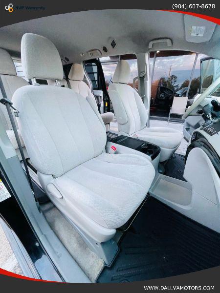 2014 Toyota Sienna LE V6 7 Passenger Mobility