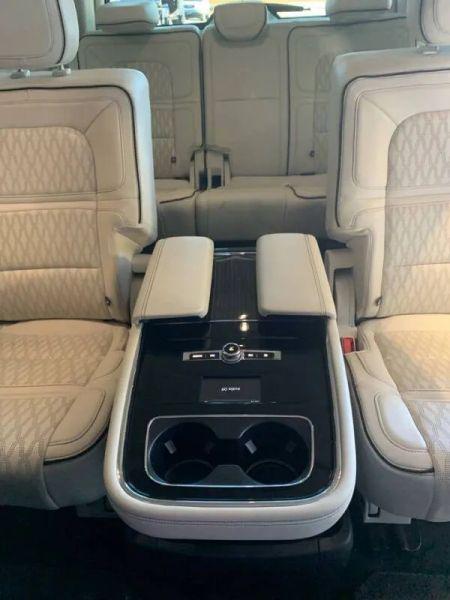 2018 Lincoln Navigator Black Label