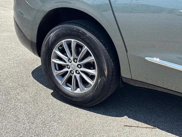 2023 Buick Enclave Essence AWD