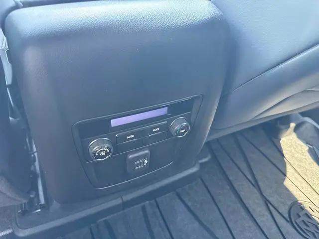 2023 Buick Enclave Essence AWD