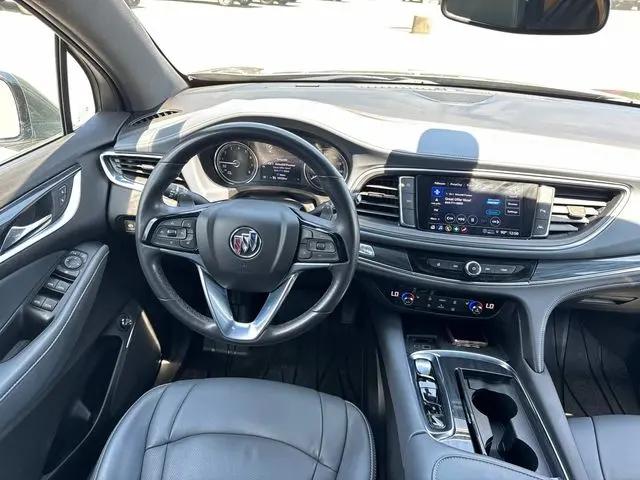 2023 Buick Enclave Essence AWD
