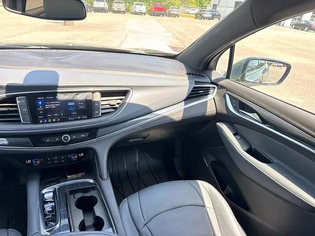 2023 Buick Enclave Essence AWD