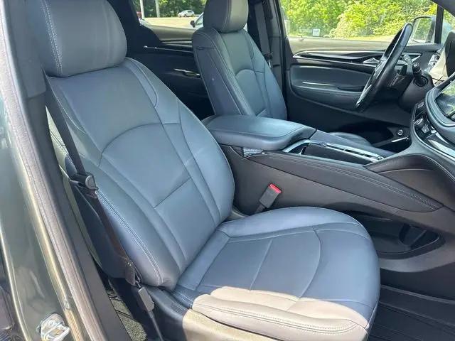 2023 Buick Enclave Essence AWD