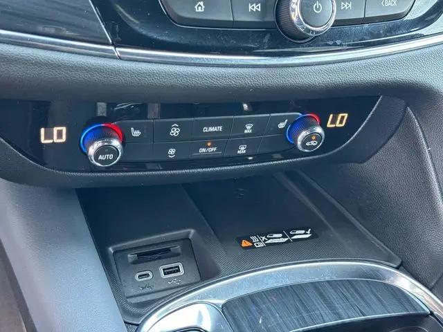 2023 Buick Enclave Essence AWD