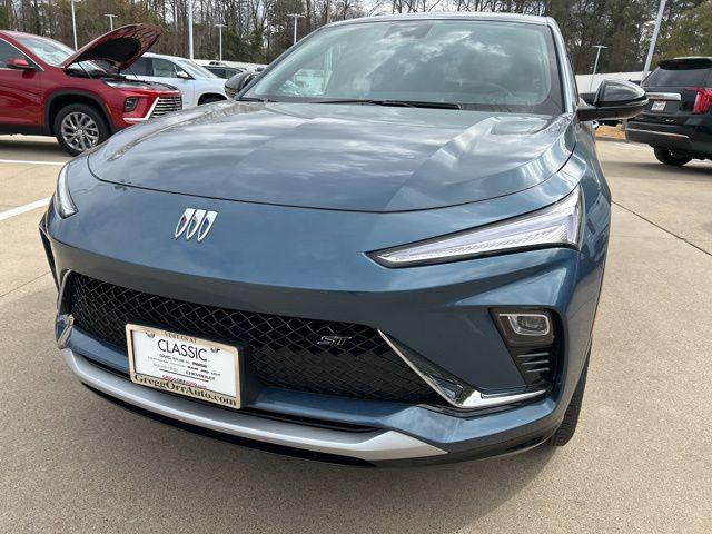 2026 Buick NV Sport Touring FWD