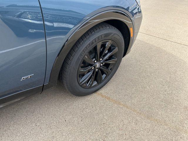 2026 Buick NV Sport Touring FWD