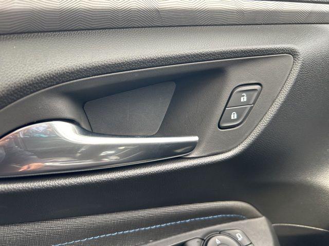 2026 Buick NV Sport Touring FWD