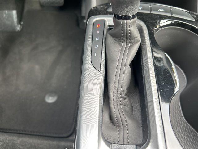 2026 Buick NV Sport Touring FWD