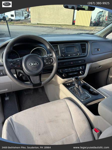 2015 Kia Sedona LX