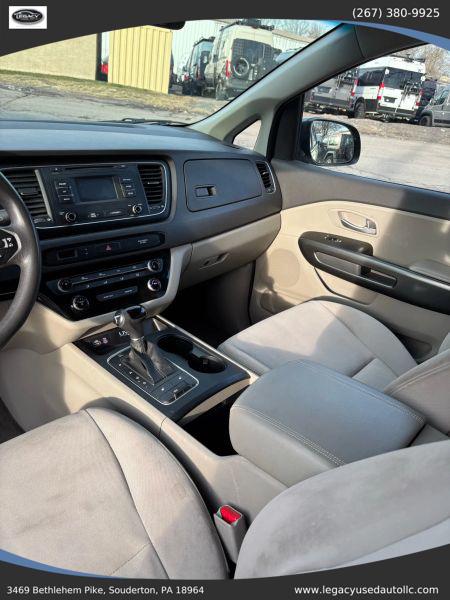 2015 Kia Sedona LX