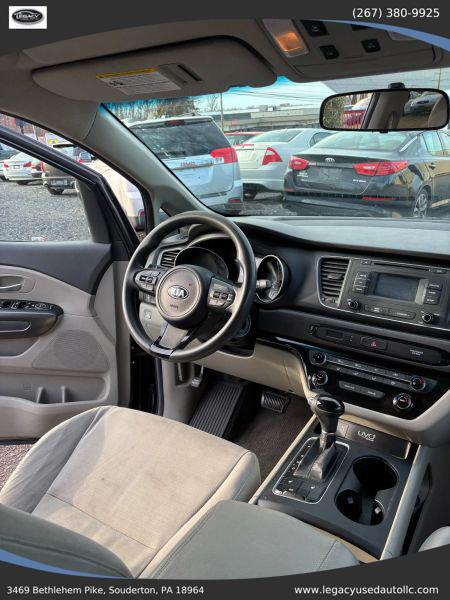 2015 Kia Sedona LX
