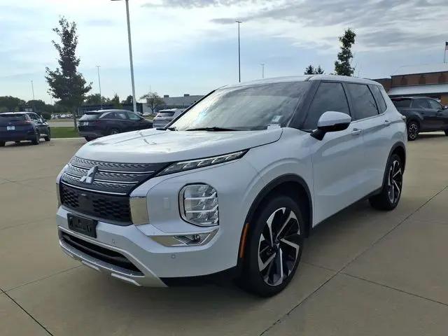 2024 Mitsubishi Outlander SE 2.5 S-AWC for sale in Springfield, IL