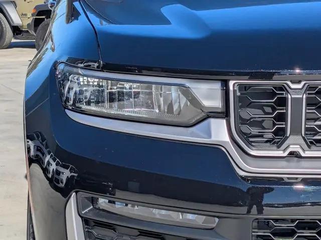 2026 Jeep Grand Cherokee Limited 4x2