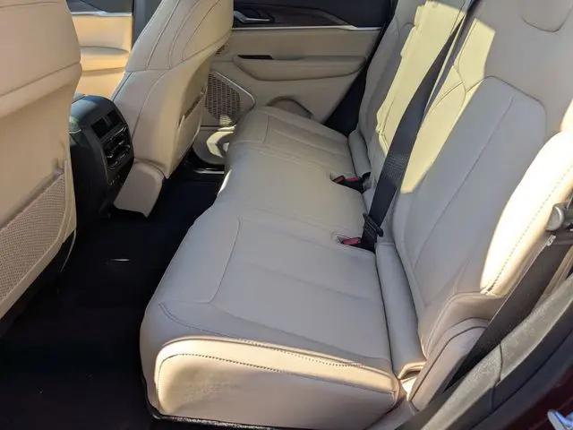 2026 Jeep Grand Cherokee Limited 4x2