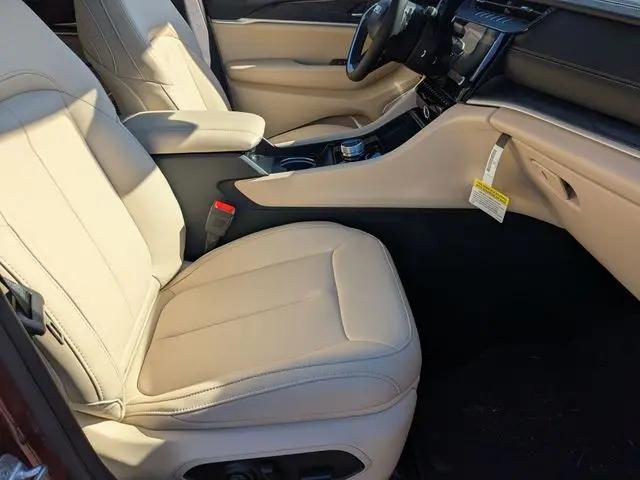 2026 Jeep Grand Cherokee Limited 4x2