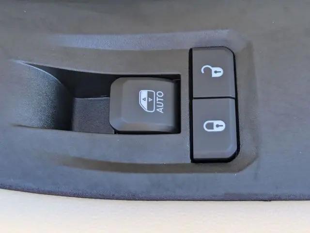2026 Jeep Grand Cherokee Limited 4x2