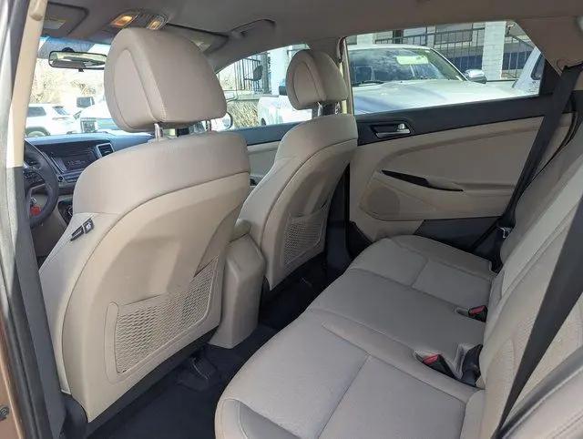 2016 Hyundai Tucson SE