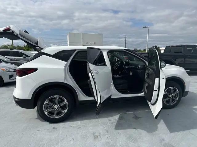 2025 Chevrolet Blazer FWD 2LT