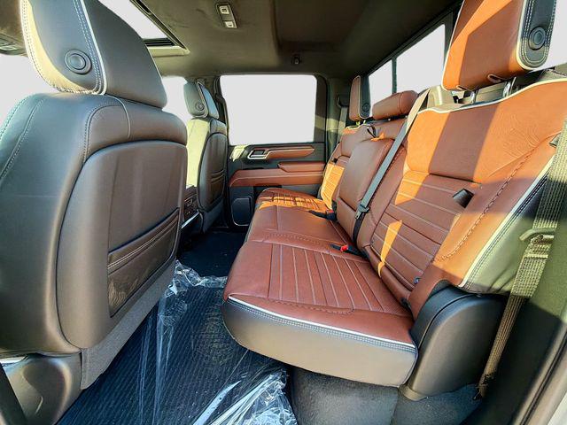 2026 GMC Sierra 2500HD Crew Cab, Standard Bed, Denali Ultimate, 4WD