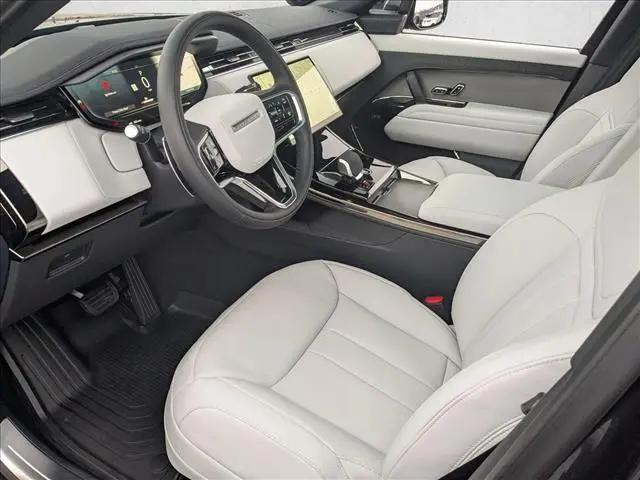 2026 Land Rover Range Rover Sport P360 SE
