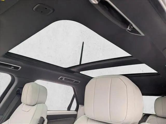 2026 Land Rover Range Rover Sport P360 SE