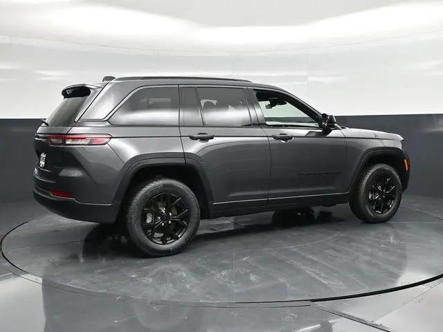 2026 Jeep Grand Cherokee Altitude 4x4