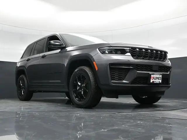 2026 Jeep Grand Cherokee Altitude 4x4