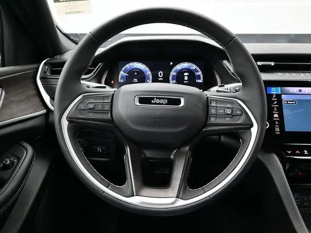 2026 Jeep Grand Cherokee Altitude 4x4