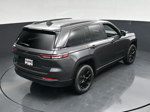 2026 Jeep Grand Cherokee Altitude 4x4