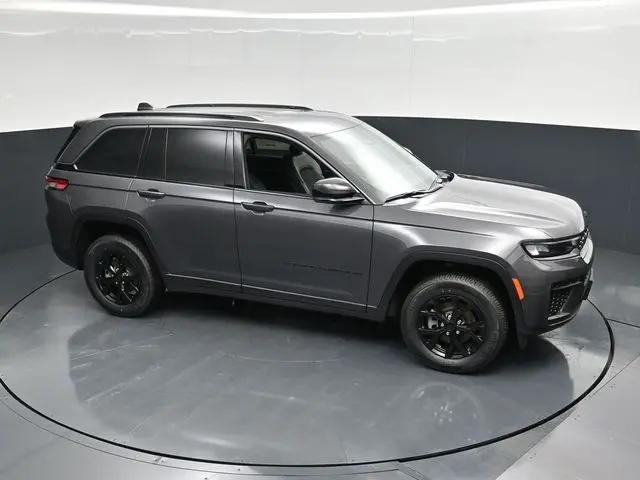 2026 Jeep Grand Cherokee Altitude 4x4