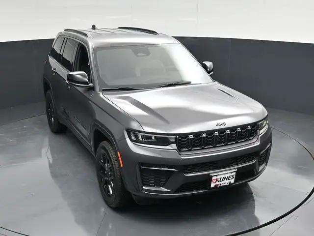 2026 Jeep Grand Cherokee Altitude 4x4